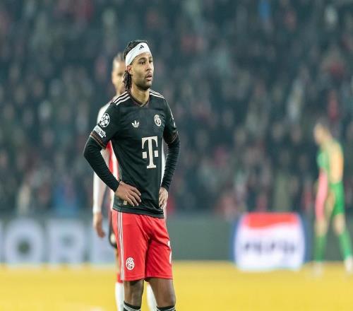 记者:热刺不是格纳布里近期要考虑的选项,球员将与拜仁续约