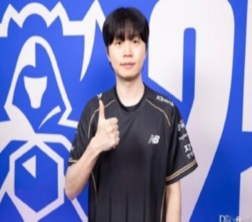 韩媒记者:从kt相关人员的说法来看BDD选手被买断的谣言不是真的