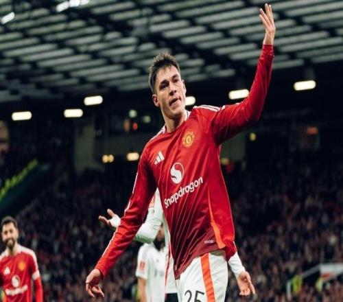 记者：乌加特今夏若离队，转会费或将缩水一半