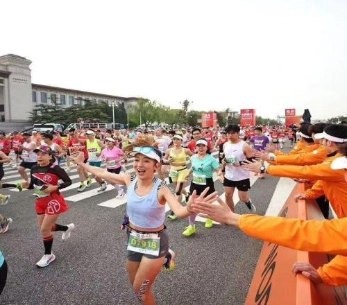 2025年14场马拉松赛事综合效益分析报告