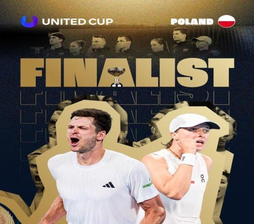 斯瓦泰克遭高芙横扫无碍冲冠，网友：芙妹应该给美男一人一个巴掌