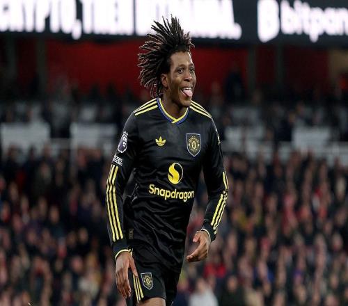 记者:曼联希望多古的恢复时间少于10周,冬窗不会有任何引援