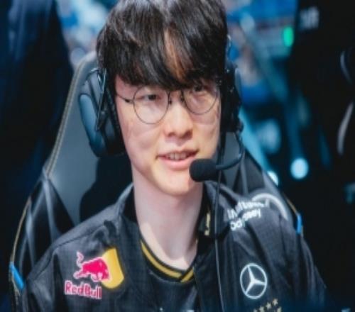 Faker：努力訓(xùn)練并非為了我的職業(yè)生涯想為粉絲帶來精彩的表演