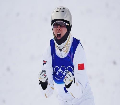 彼此扶持造就冠軍夫妻，王心迪不用再“嫉妒”徐夢桃的金牌了