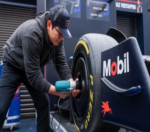 跟着这支车队，感受上海城市脉搏