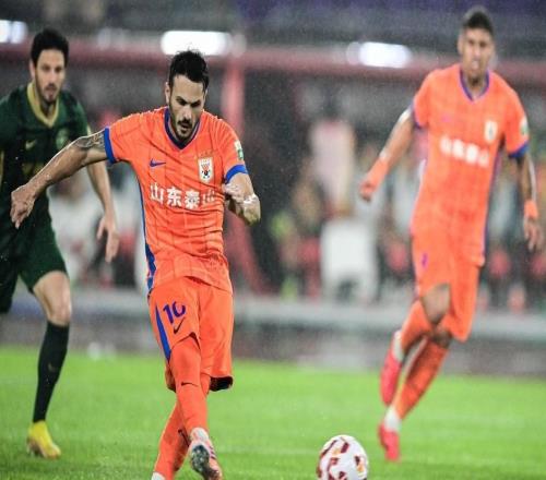 中超泰山26日下午对阵海港,不为帮谁夺冠,只为三年磨一剑!