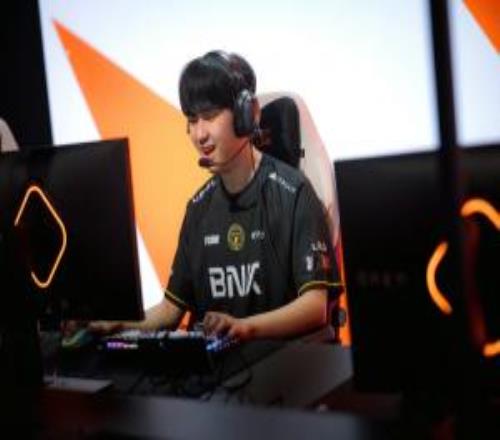 BFX打野Raptor：大家確實好像是緊張了Xun前期應對很好我自己做得也不差