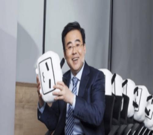 叔叔：我不怕蒙古上單了，我有世一上！B站老板陳睿：祝賀！BLG的第一個世界冠軍！