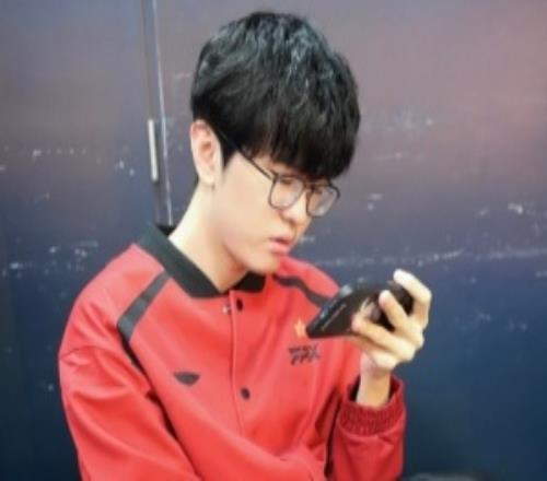 不是所有問題都可以靠換打野解決！FPX遭BLG橫掃Jiejie首秀失利
