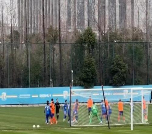 热议申花92泰山：一周三赛影响泰山体能，，，，，，心气问题是大贫困