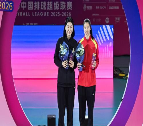 三喜临门！中国女排19岁1米87主攻新星崛起：看齐李盈莹