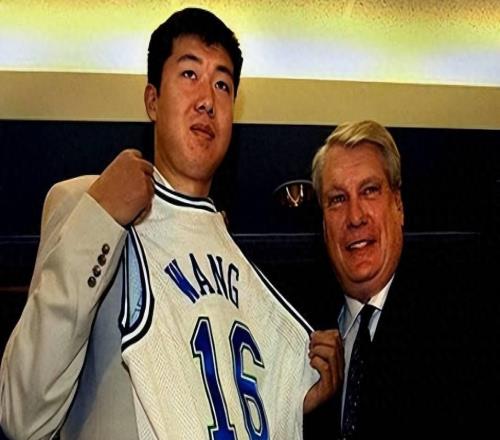 8位中國球員在NBA首秀數(shù)據(jù)如何姚明沒得分，楊瀚森2分，大郅呢