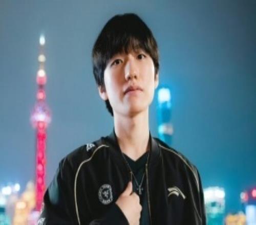 再见!Peanut在Pray直播间宣告自己即将于12月入伍