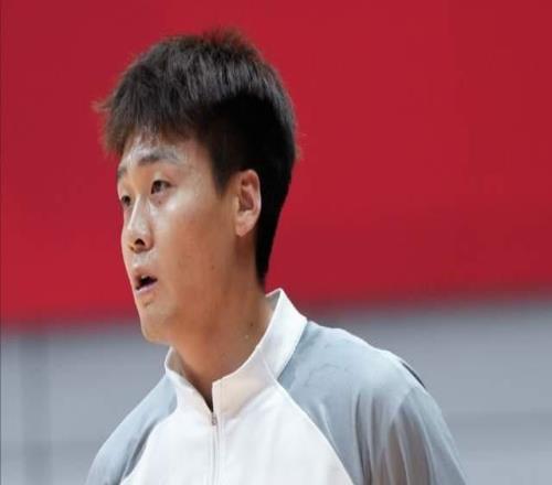 CBA一日3赛,CCTV5直播京新对决,辽篮恶斗强敌,青岛谨防被爆冷