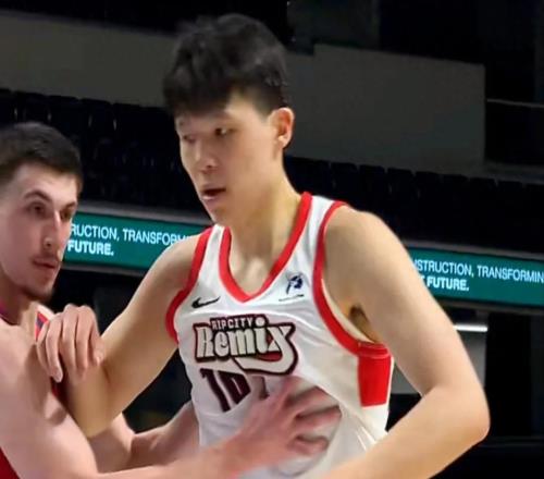 16投14中,砍31+8!杨瀚森最强一战,斯普利特该给机会了