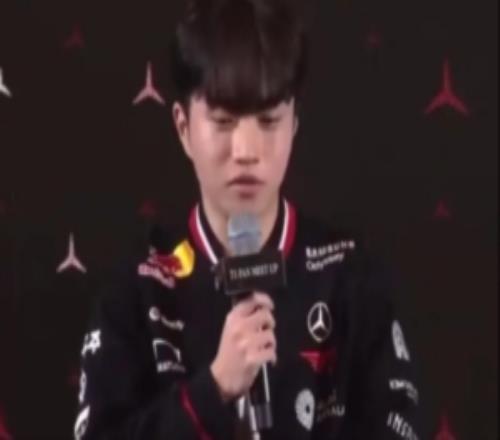 Keria:听到starwalkin的时候,我情绪就上来了,眼眶也会发热