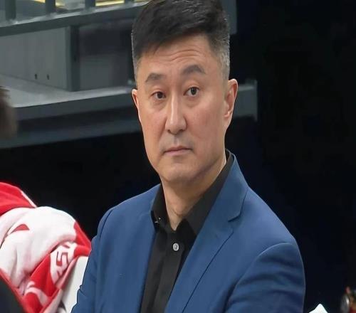 宏远速递！名记曝杜锋提前续约，徐昕迎国家队首秀，王少杰或留队