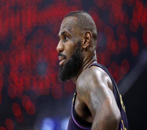 40歲之后入選全明星有多難NBA歷史僅4人達成，老詹有望創(chuàng)記錄！