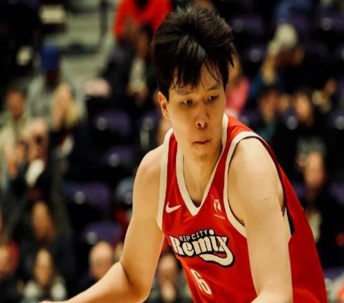 G联赛:杨瀚森15+9+5+5失误5犯遭肘击混音罚球准绝杀太阳