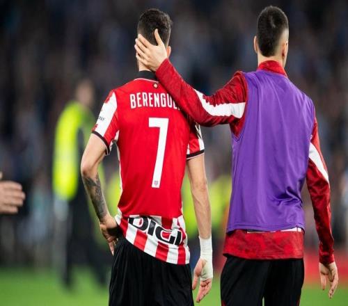 毕包球迷:我们是坨大粪,皇社是边上那坨块头大一点的