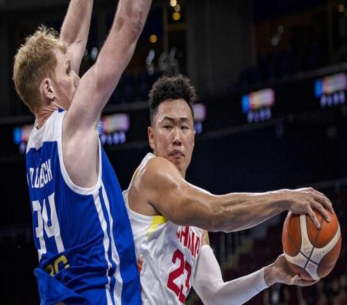 逆转中国台北队中国男篮世预赛两连胜