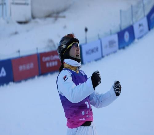 空中技巧世界杯崇禮站，中國隊包攬團體金銀牌