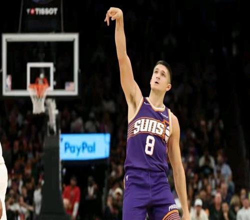 NBA常规赛太阳半场6157领先森林狼太阳格雷森阿伦表现出色