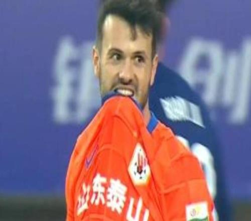 鲁媒:种种迹象表明,瓦科下赛季将继续代表泰山队征战