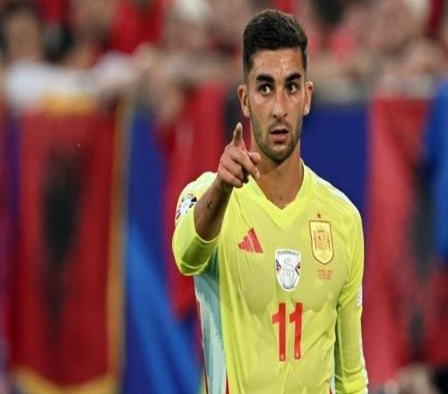 里程碑,费兰托雷斯俱乐部+国家队生涯已打入100球