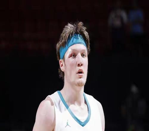 NBA季前赛黄蜂114135不敌雷霆秀克尼佩尔拿到全队最高的18分