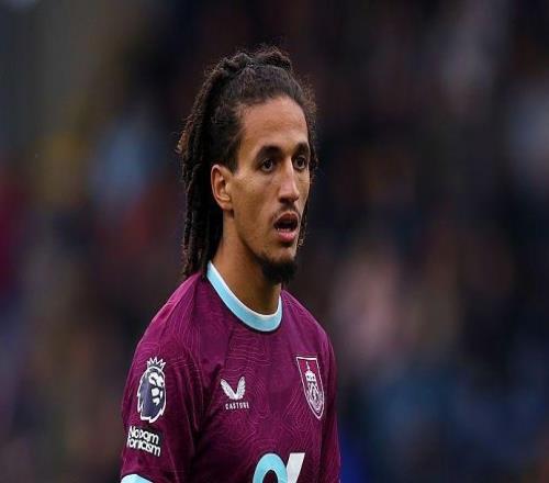 BBC:伯恩利中场汉尼拔比赛中向利兹联球迷吐口水被英足总调查