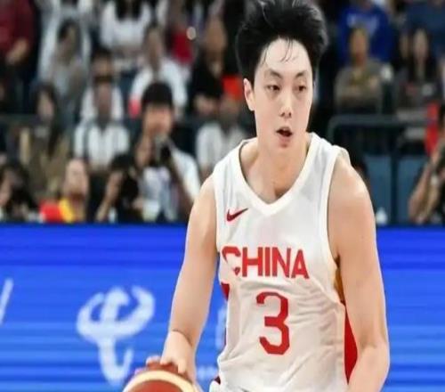 中日战12人大名单出炉,胡明轩最后时刻落选,郭士强如梦初醒