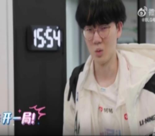 BLG发布对阵TES、IG赛场记录：我们把游戏打得太复杂了