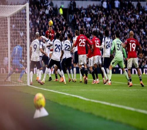 打进绝平进球,德利赫特赛后当选曼联队内最佳