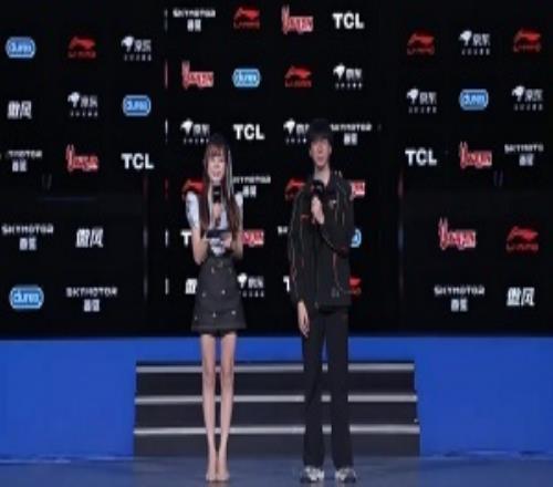 JDG賽後采訪JunJia：今天兩把前期都做的蠻好的，今天野區打的很順利