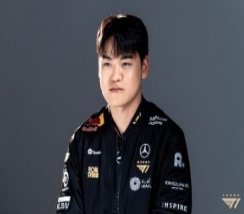 使用卡莎助T1获胜拖至决胜局而Gumayusi卡莎也终结五连败