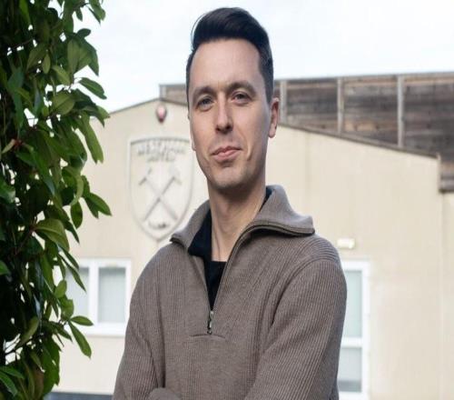 记者:曼联新任首席球探的人脉很强,将承担技术总监部分职责