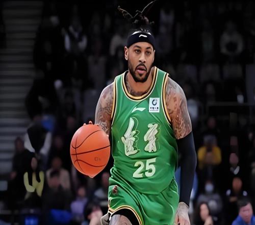 辽宁队放假!莫兰德和威尔斯打包,一起坐飞机回家