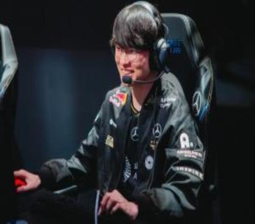 Faker:今天来到赛场时短暂想起了S7,我感受到自己成长了