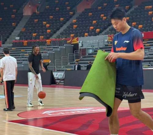 广东终于盼来完整体!崔永熙满血回归,超级外援复出,杜锋摊牌了