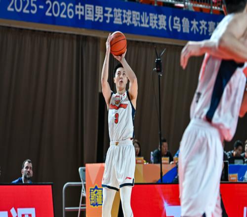 2分14分33分!一夜爆2场大逆转,广东前三不保,辽宁有望回到前八