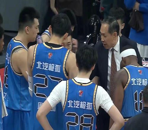 北京男篮签约新外援，1米93重型后卫加盟，NBA发展联盟场均22+5+4