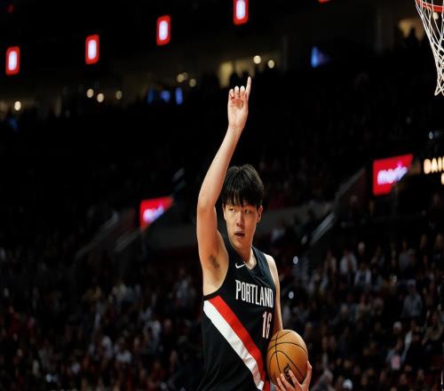 楊瀚森生涯命中三個(gè)三分，其他效力NBA的中國(guó)球員呢姚明2個(gè)