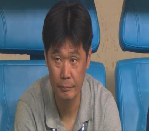 李霄鹏：这场对两队来说都非常困难，希望都能发挥出最高水平