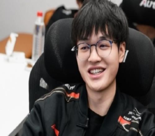 久違的笑容JDG發布戰勝FPX返圖：行則將至