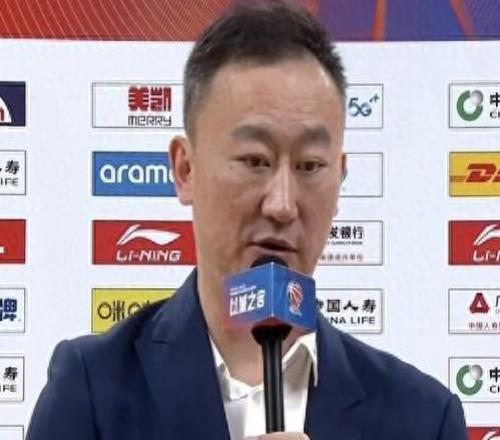 布朗15分广厦轻取青岛六连胜继续领跑,敬畏强者是CBA通病