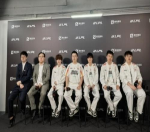 WBG賽后群訪Xiaohu：我們打團(tuán)不夠好資源團(tuán)落位太慢給不到壓力
