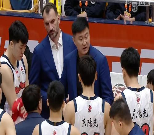 廣東男籃8699不敵山東，內線被打爆，一人表現優秀三大將不合格