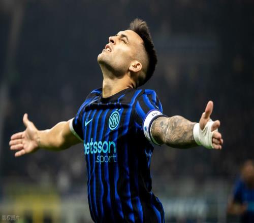 意甲最新積分戰(zhàn)報(bào)那不勒斯連場(chǎng)不勝丟榜首國(guó)米完勝拉齊奧登頂