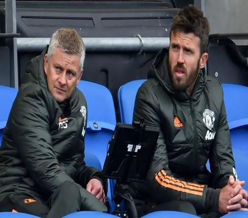 邮报:范尼退出曼联临时主帅竞争,索帅和卡里克是主要人选